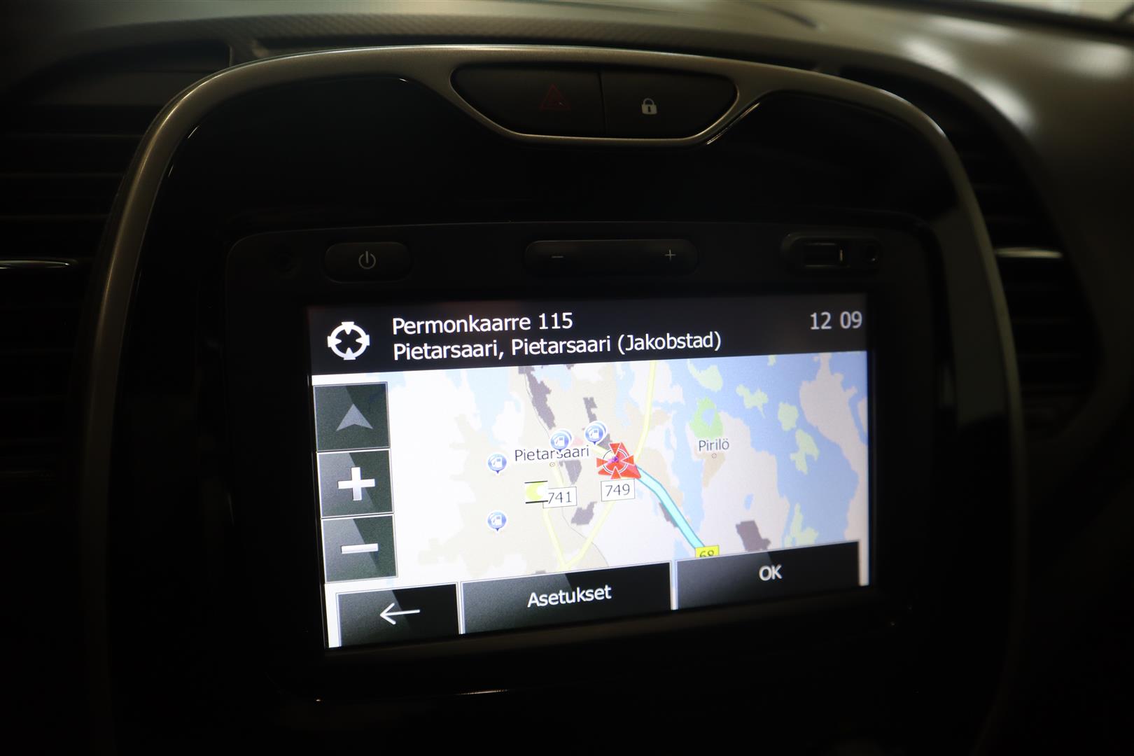 RENAULT Captur 2015