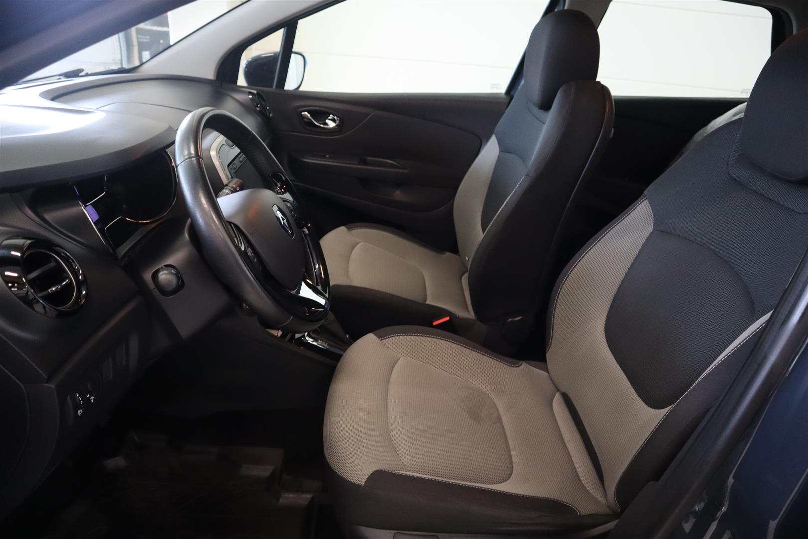 RENAULT Captur 2015