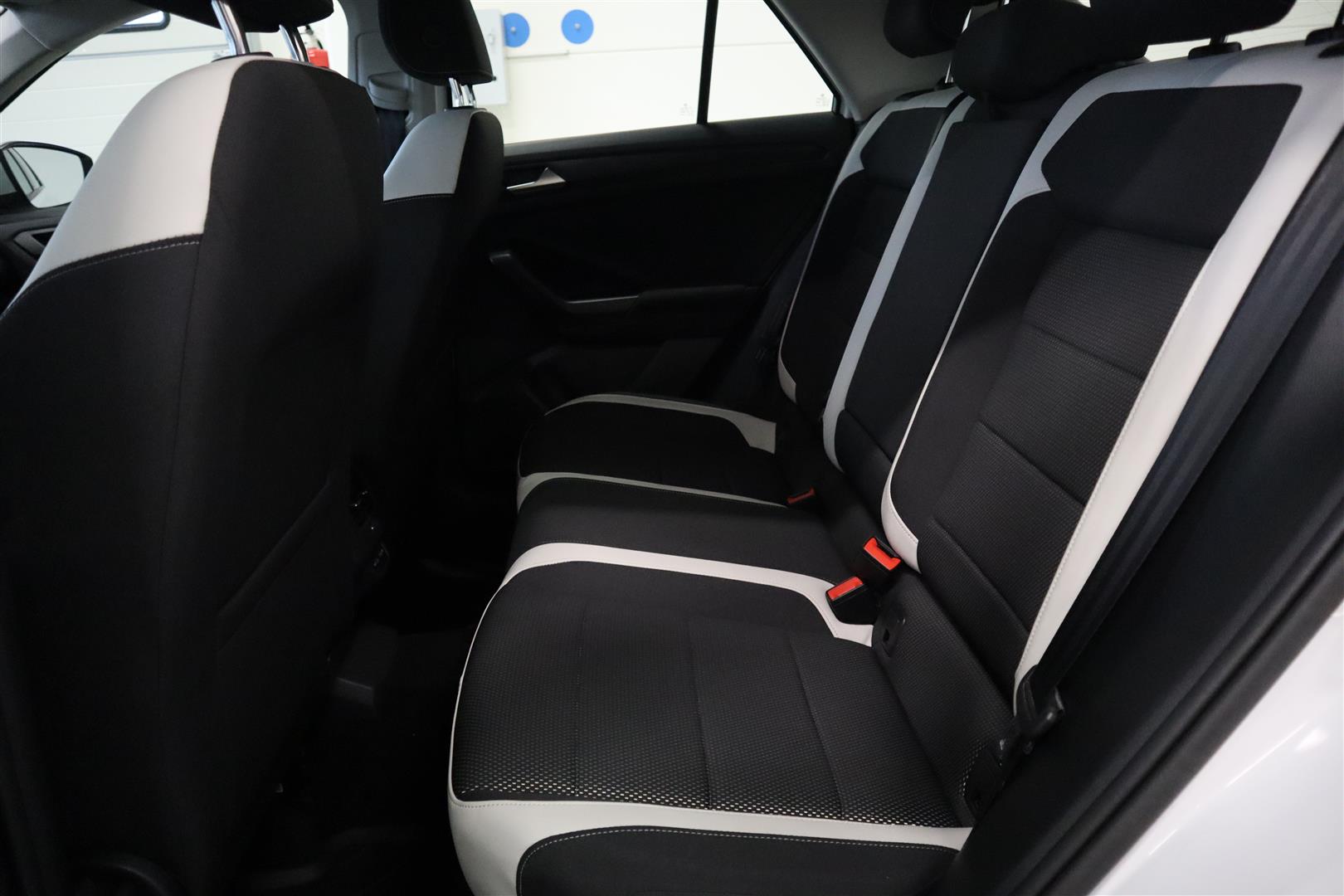 VOLKSWAGEN T-Roc 2021