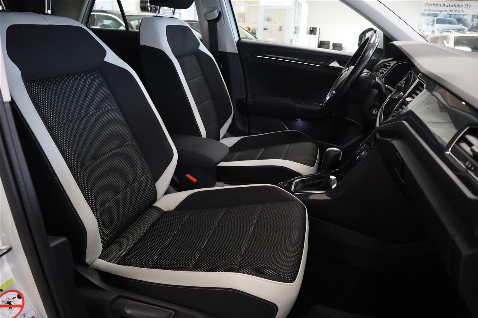 VOLKSWAGEN T-Roc 2021