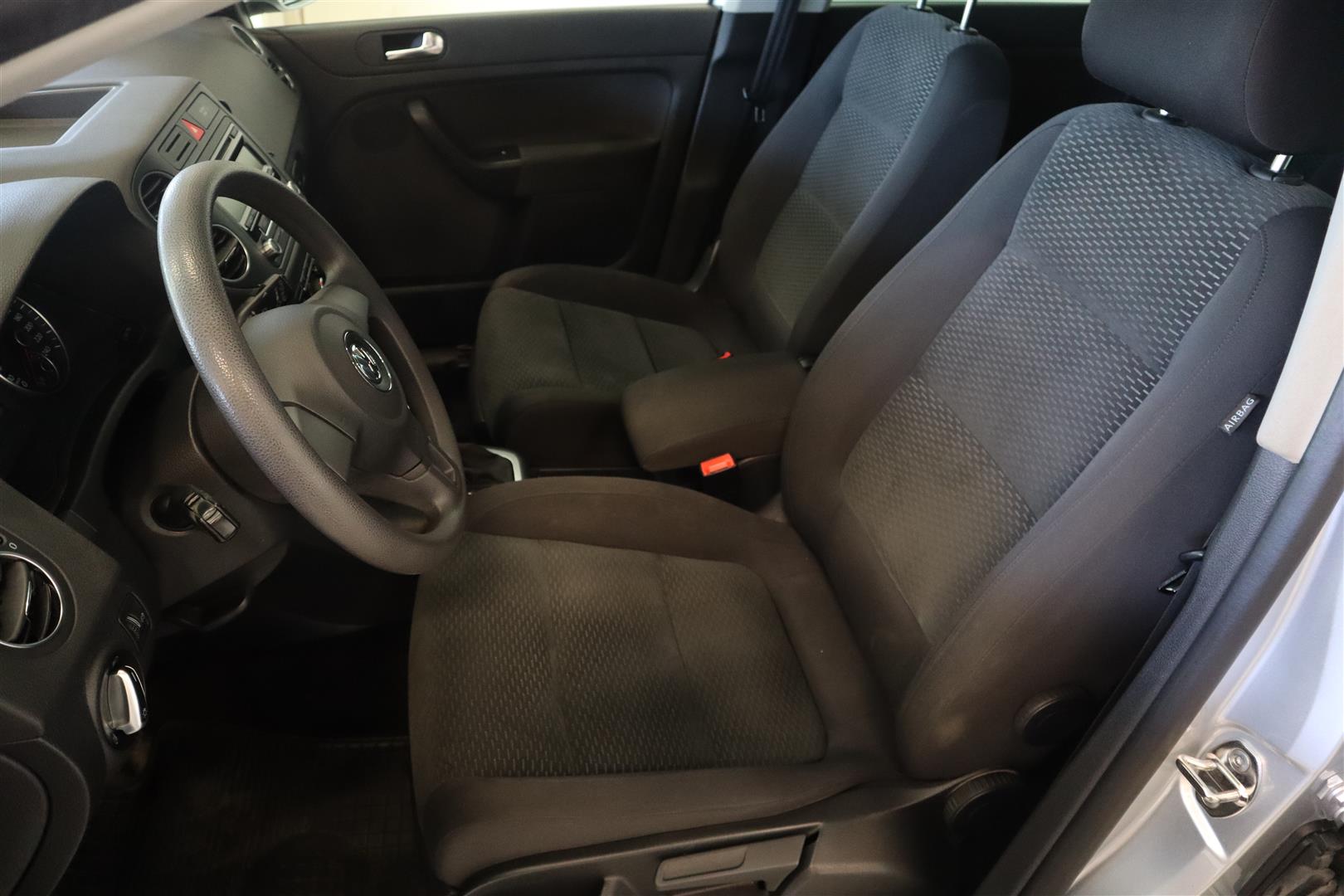 VOLKSWAGEN Golf Plus 2011