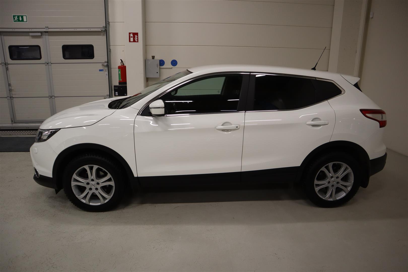 NISSAN Qashqai 2015