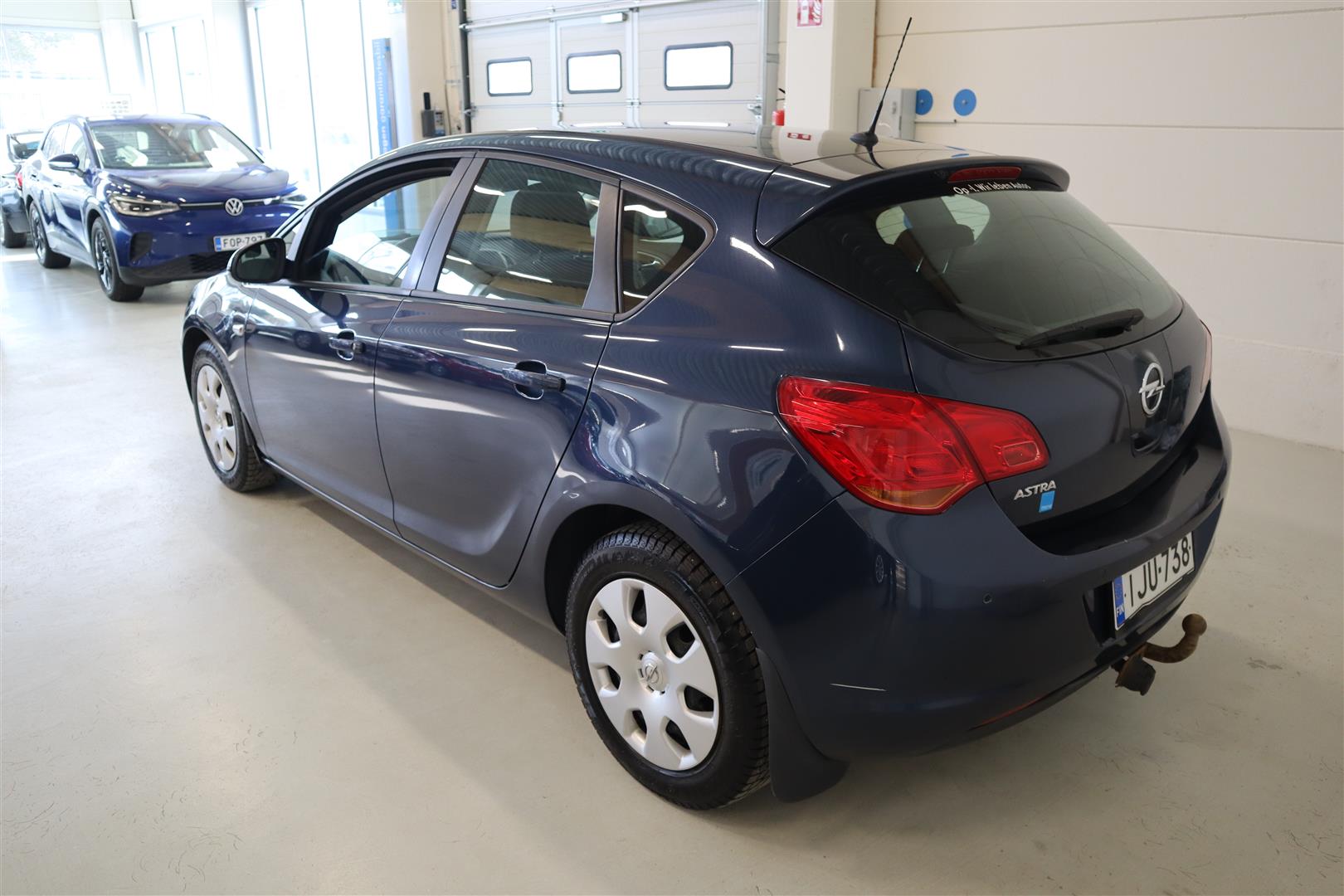 OPEL Astra 2011