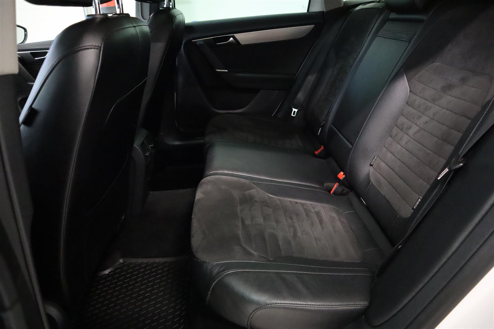 VOLKSWAGEN Passat 2014