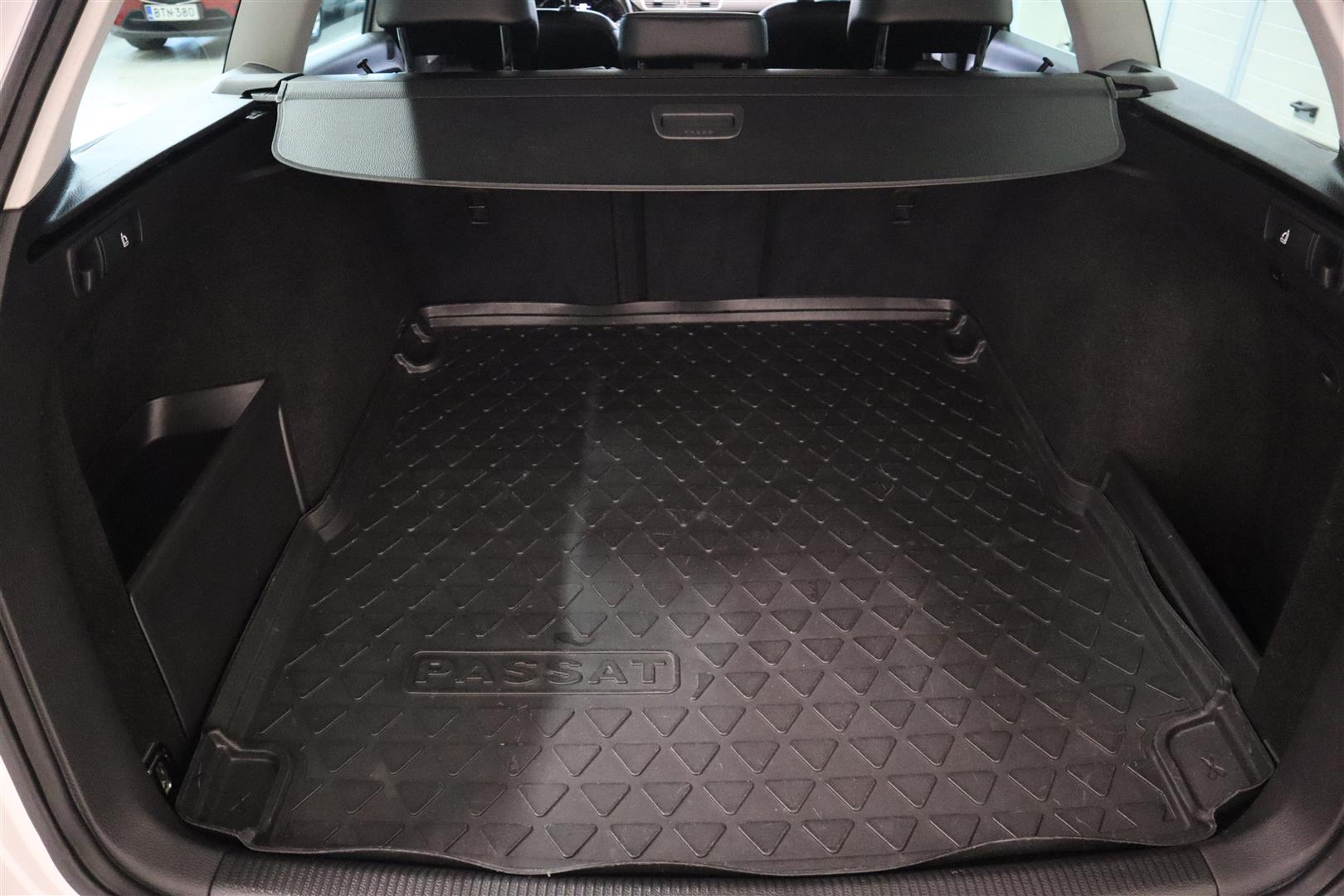 VOLKSWAGEN Passat 2014