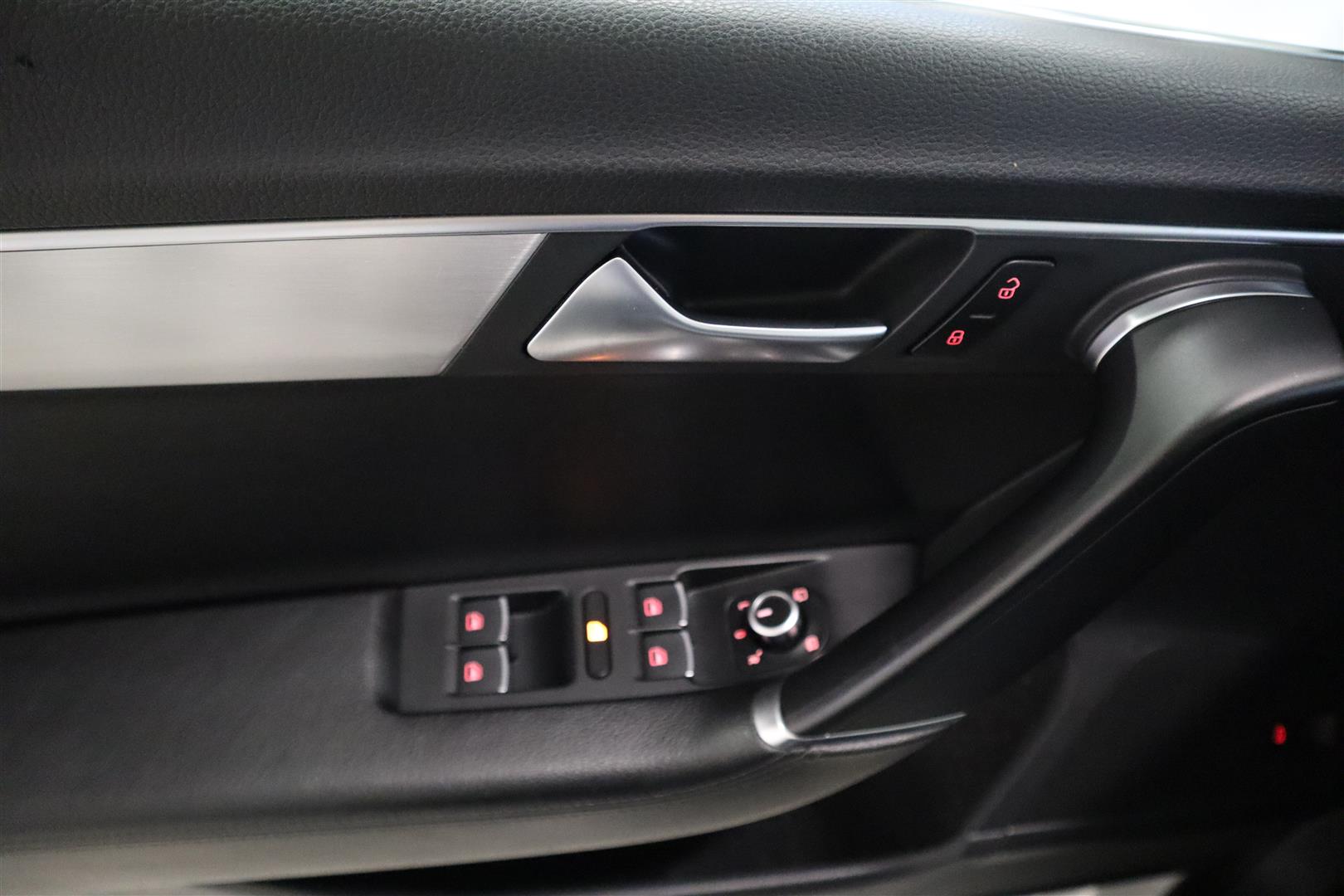 VOLKSWAGEN Passat 2014