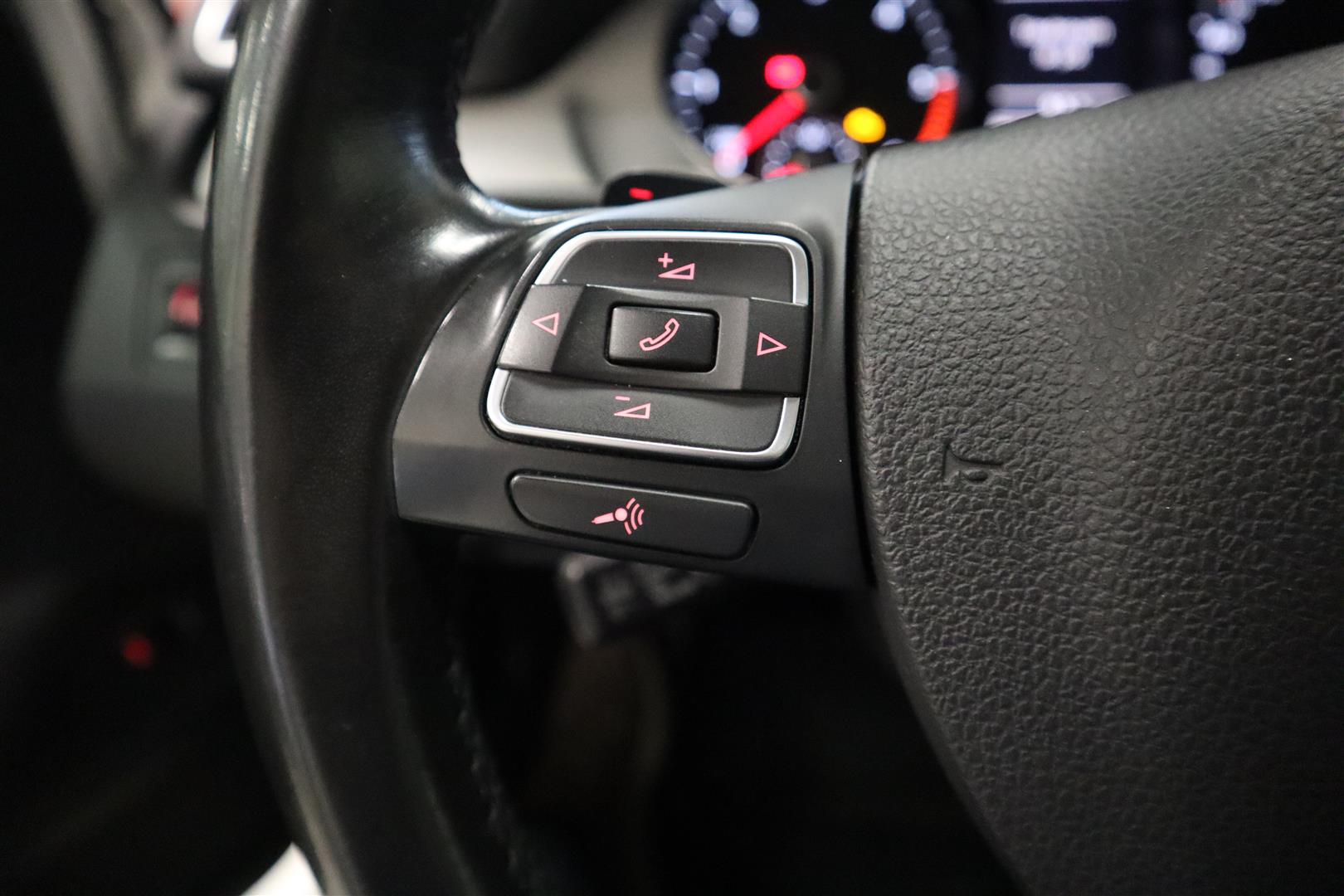 VOLKSWAGEN Passat 2014