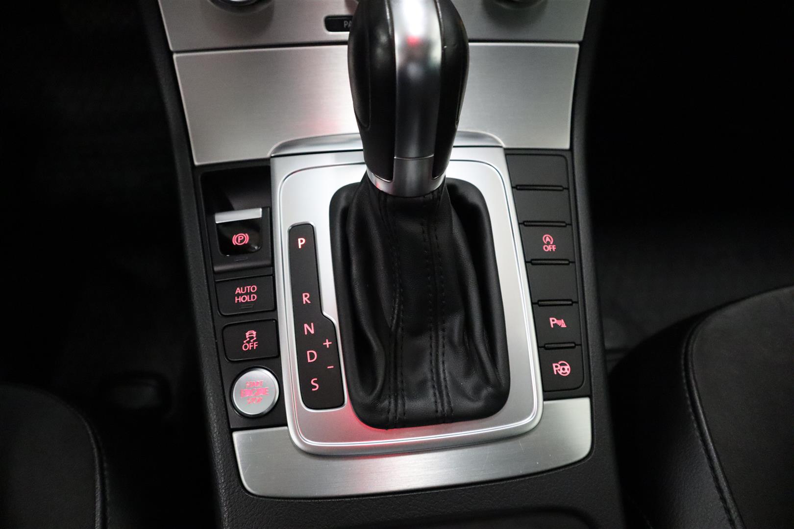 VOLKSWAGEN Passat 2014