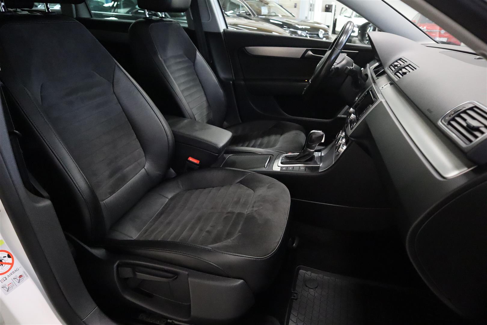 VOLKSWAGEN Passat 2014