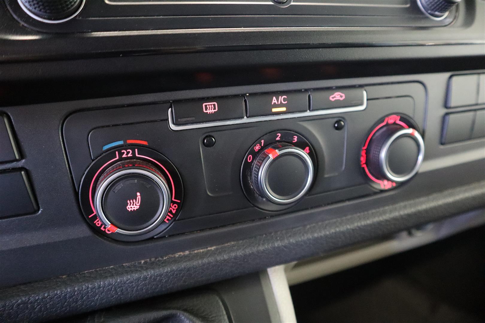 VOLKSWAGEN Transporter 2017