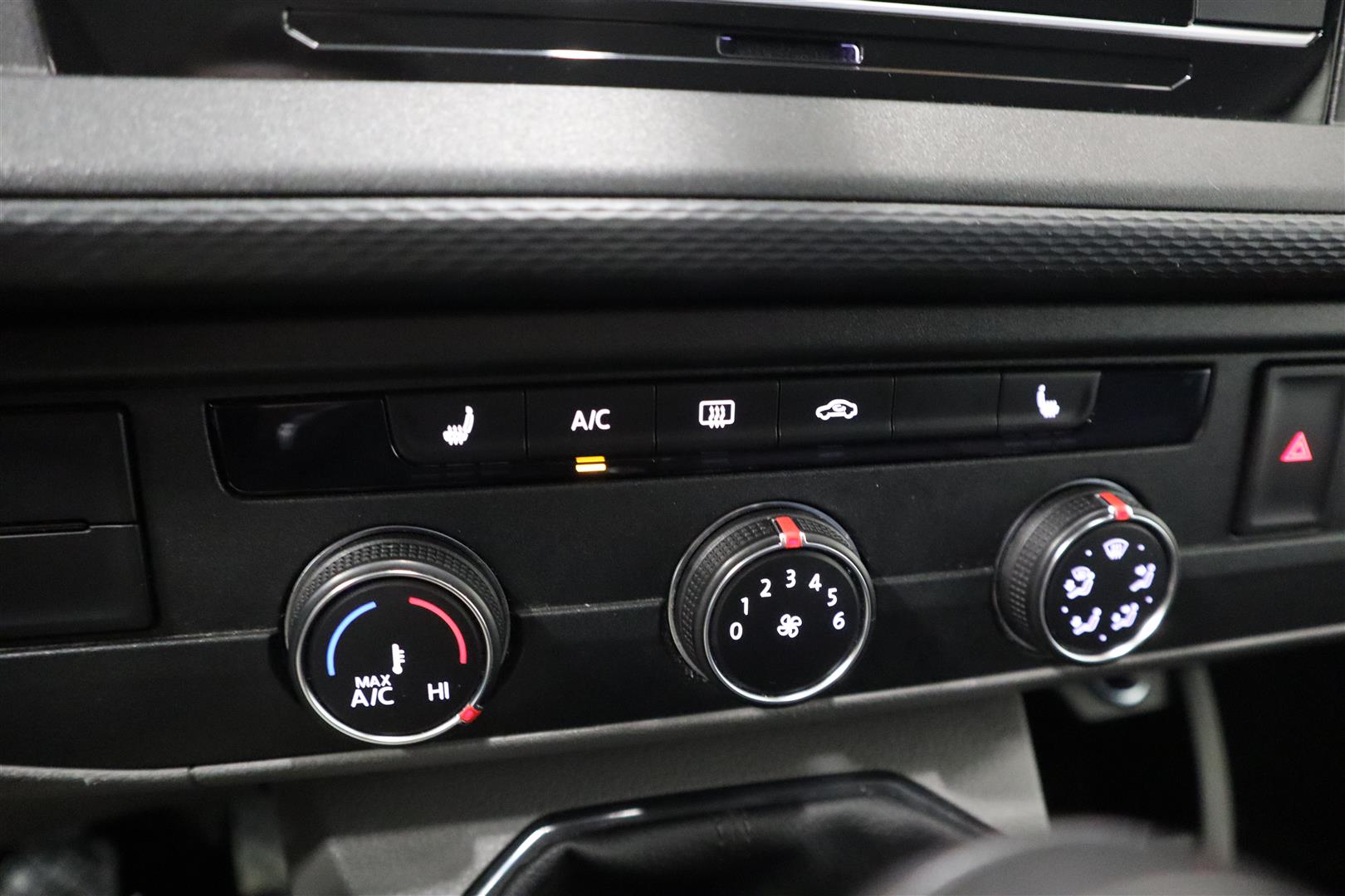 VOLKSWAGEN Transporter 2021