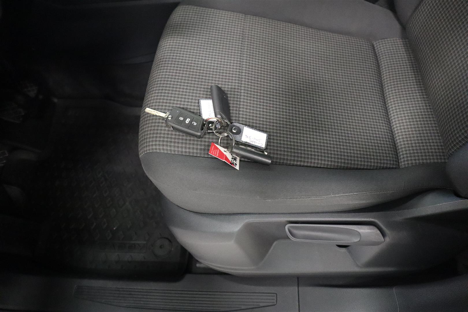 VOLKSWAGEN Caddy 2022