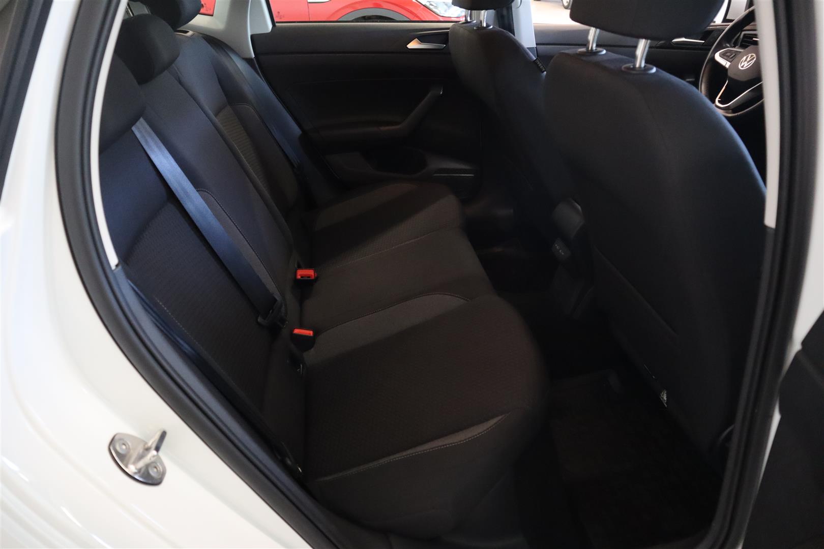 VOLKSWAGEN Polo 2023