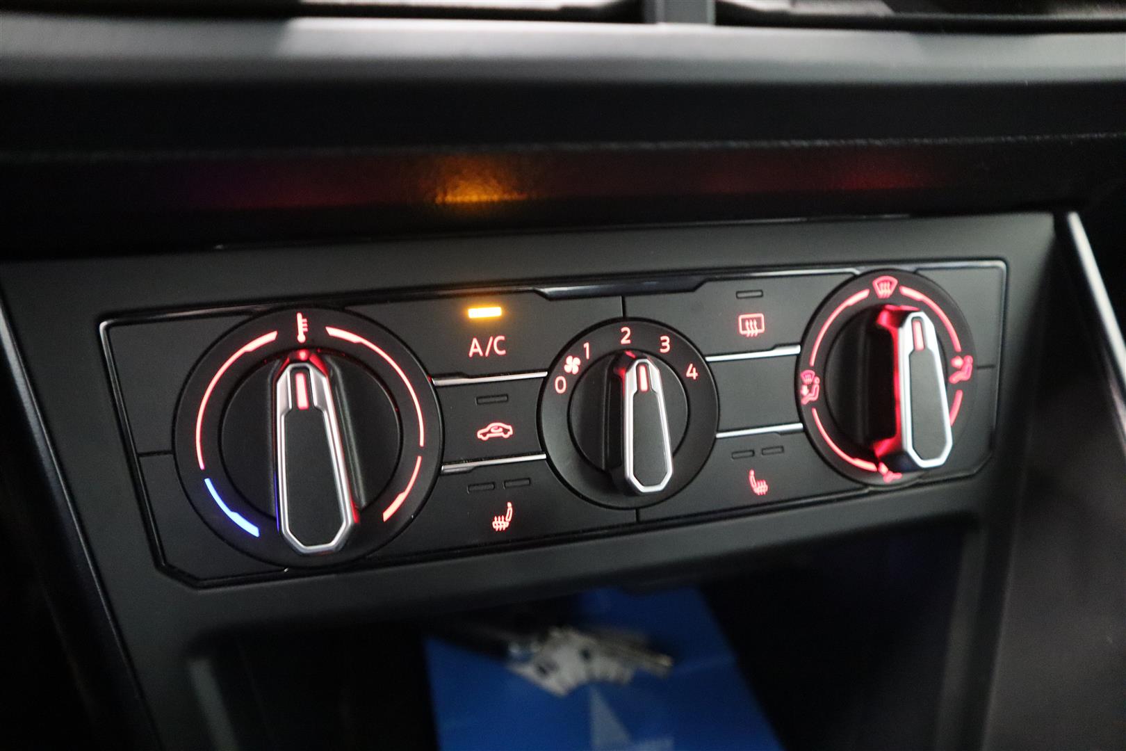 VOLKSWAGEN Polo 2021