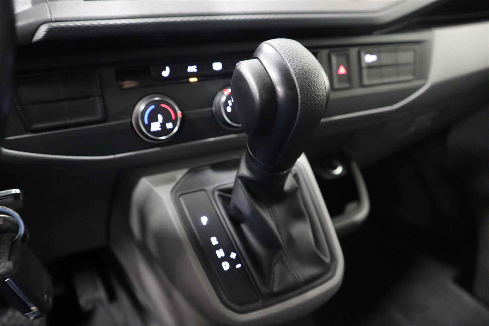 VOLKSWAGEN Transporter 2022