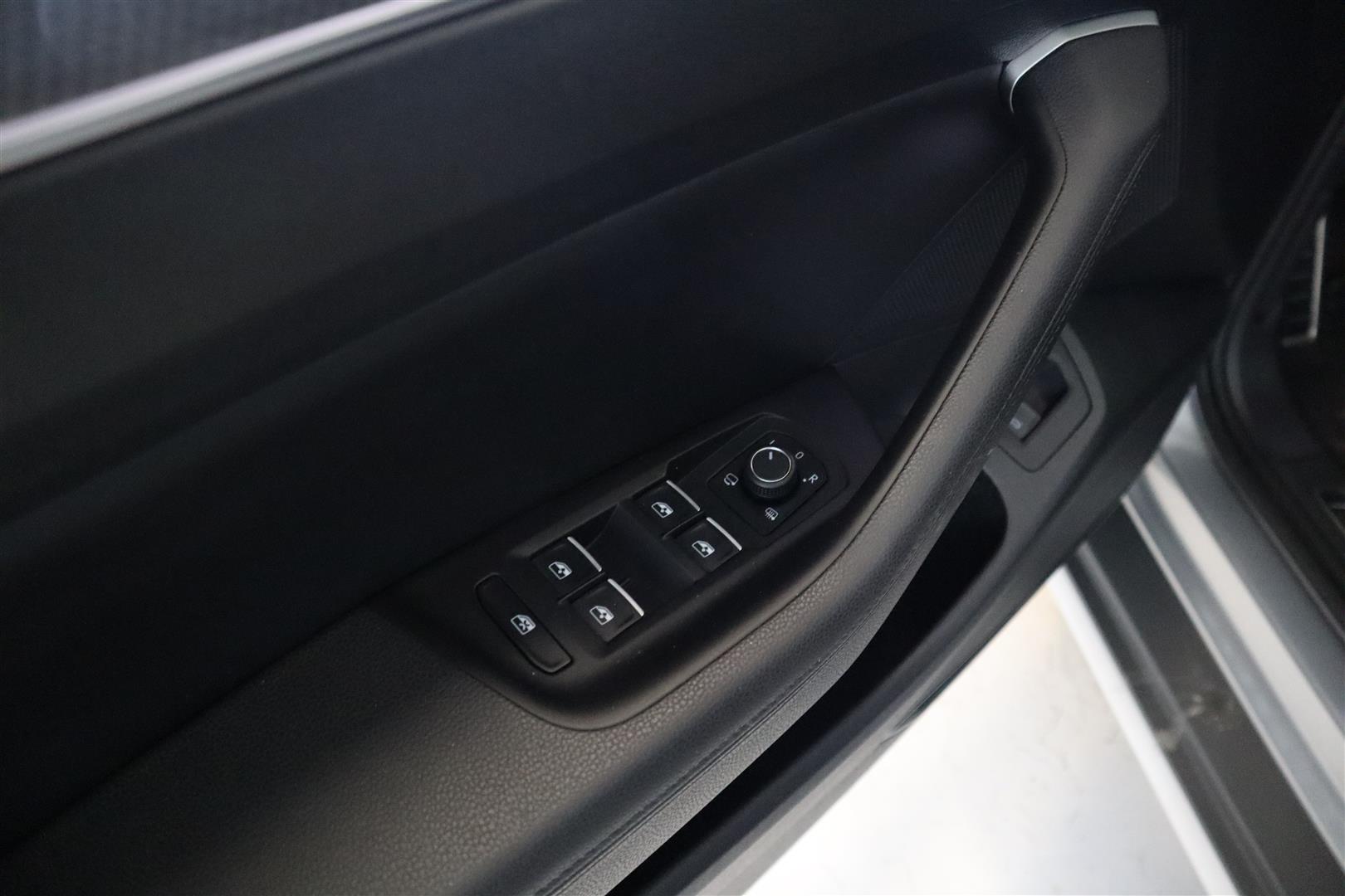VOLKSWAGEN Passat 2019