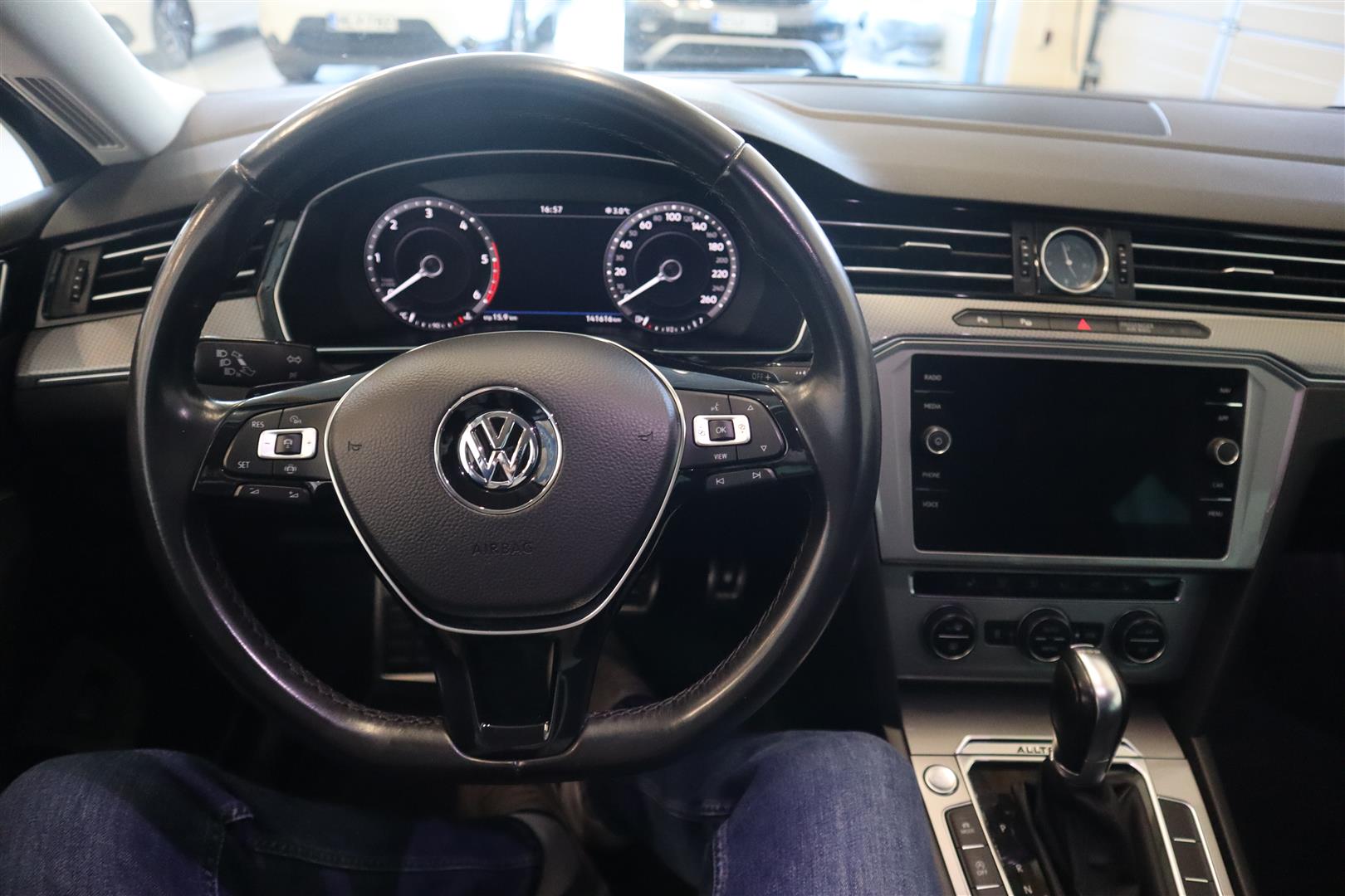 VOLKSWAGEN Passat 2019