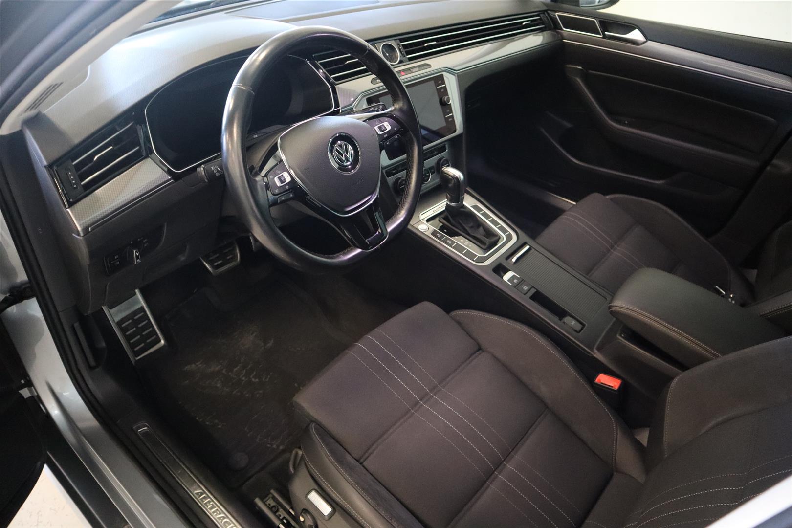 VOLKSWAGEN Passat 2019