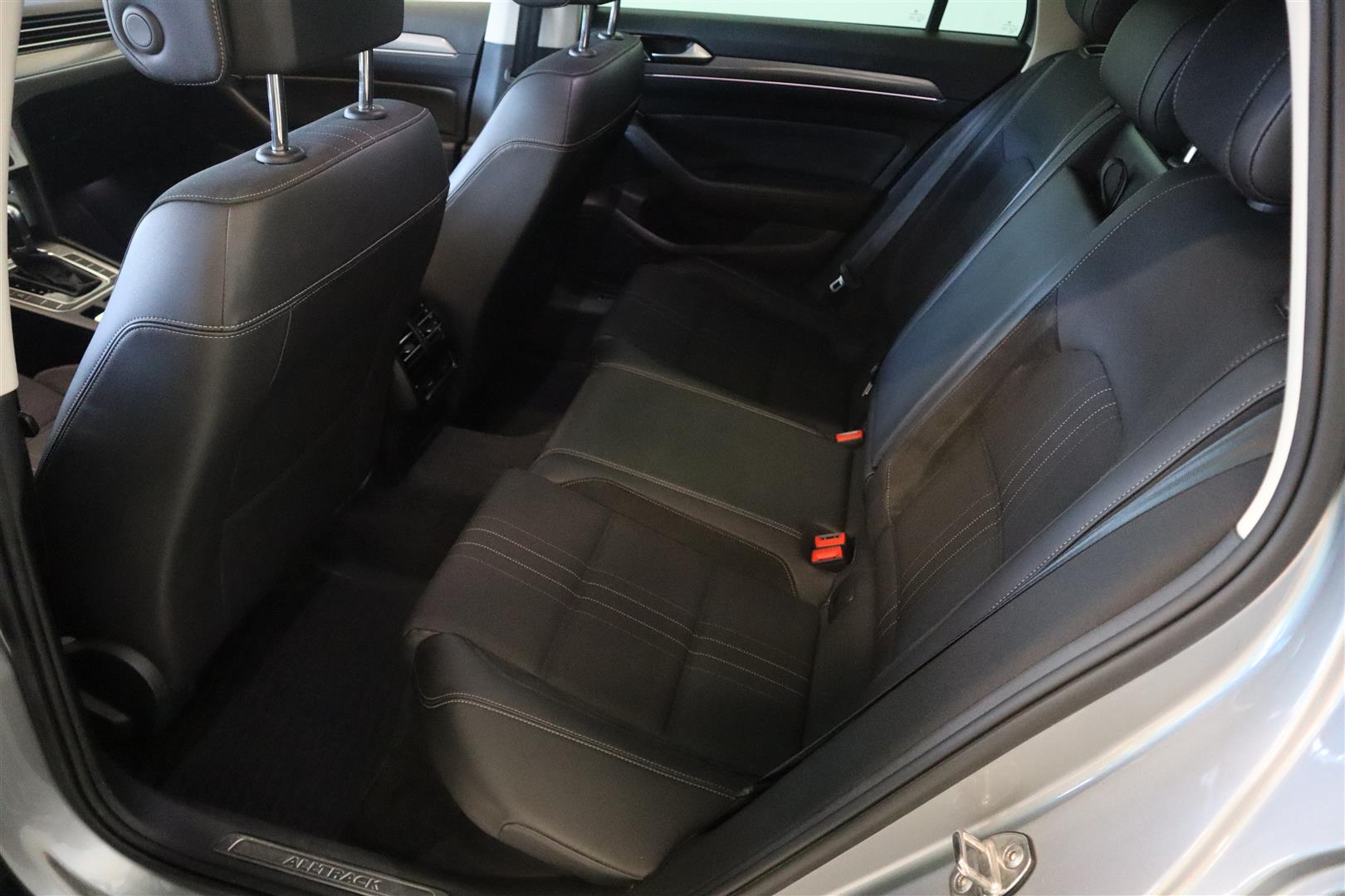 VOLKSWAGEN Passat 2019
