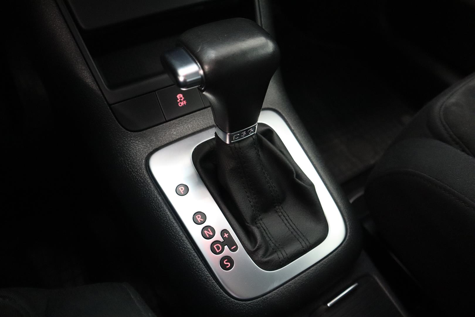 VOLKSWAGEN Golf Plus 2010