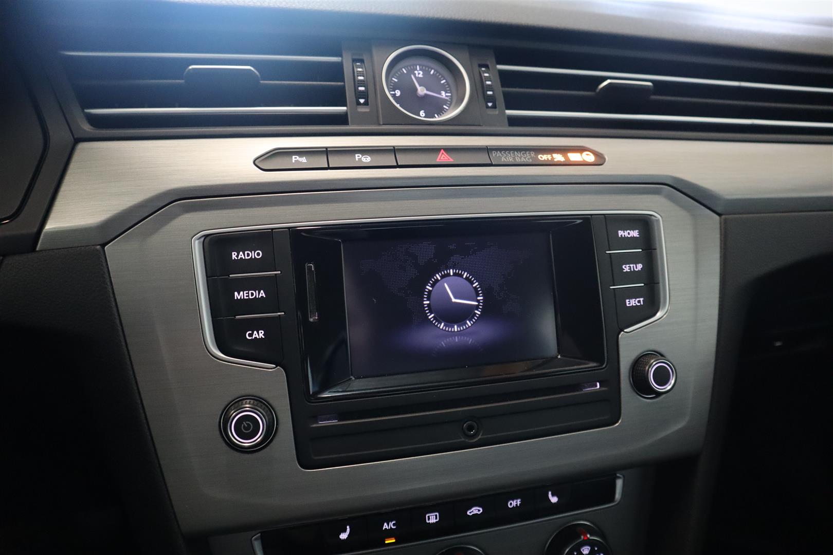 VOLKSWAGEN Passat 2016