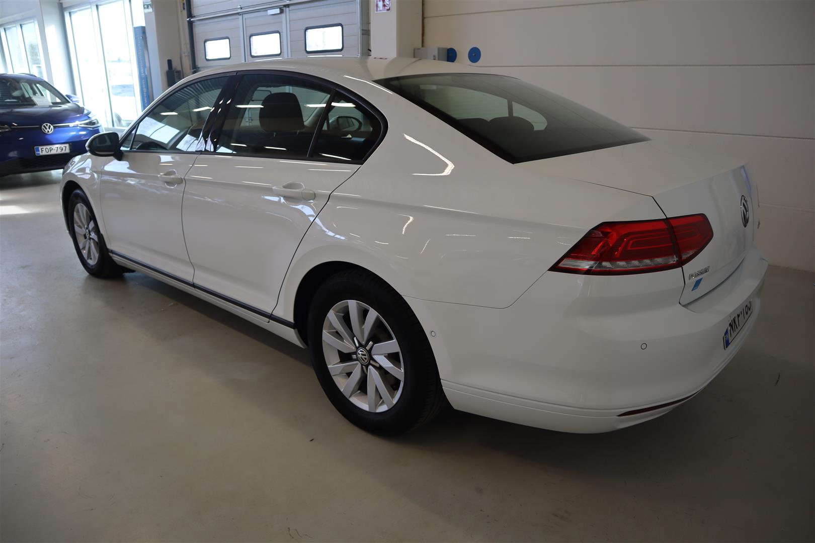 VOLKSWAGEN Passat 2016