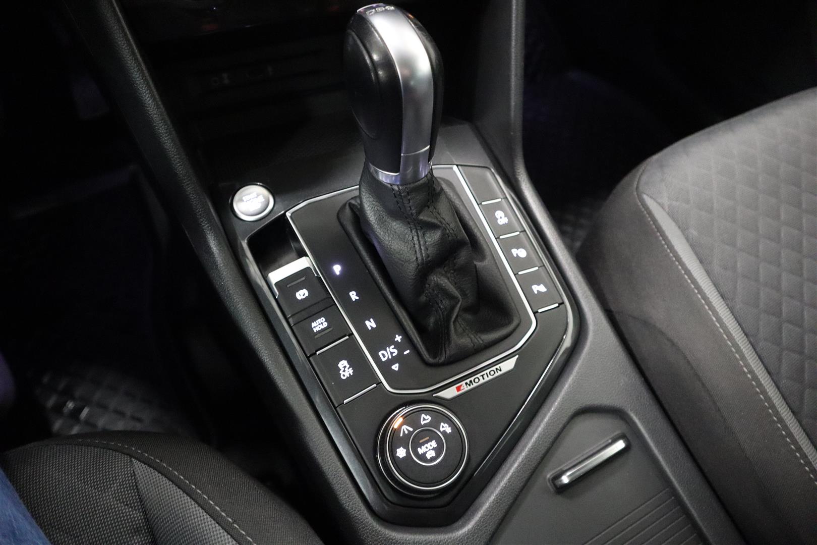 VOLKSWAGEN Tiguan 2016