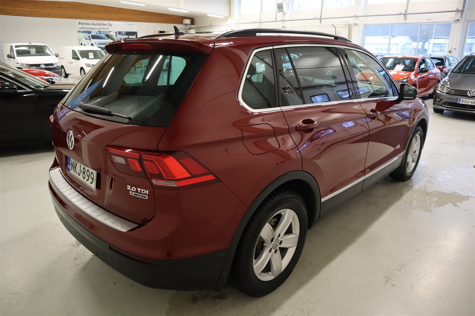 VOLKSWAGEN Tiguan 2016
