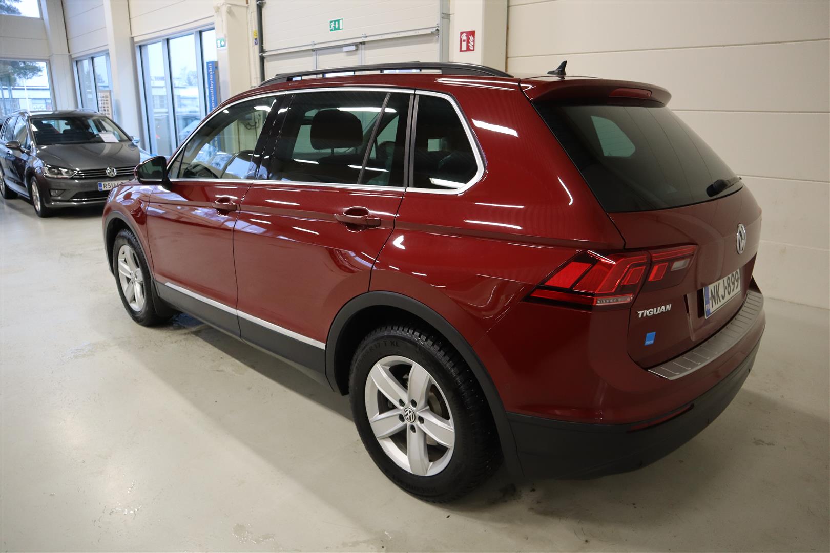 VOLKSWAGEN Tiguan 2016