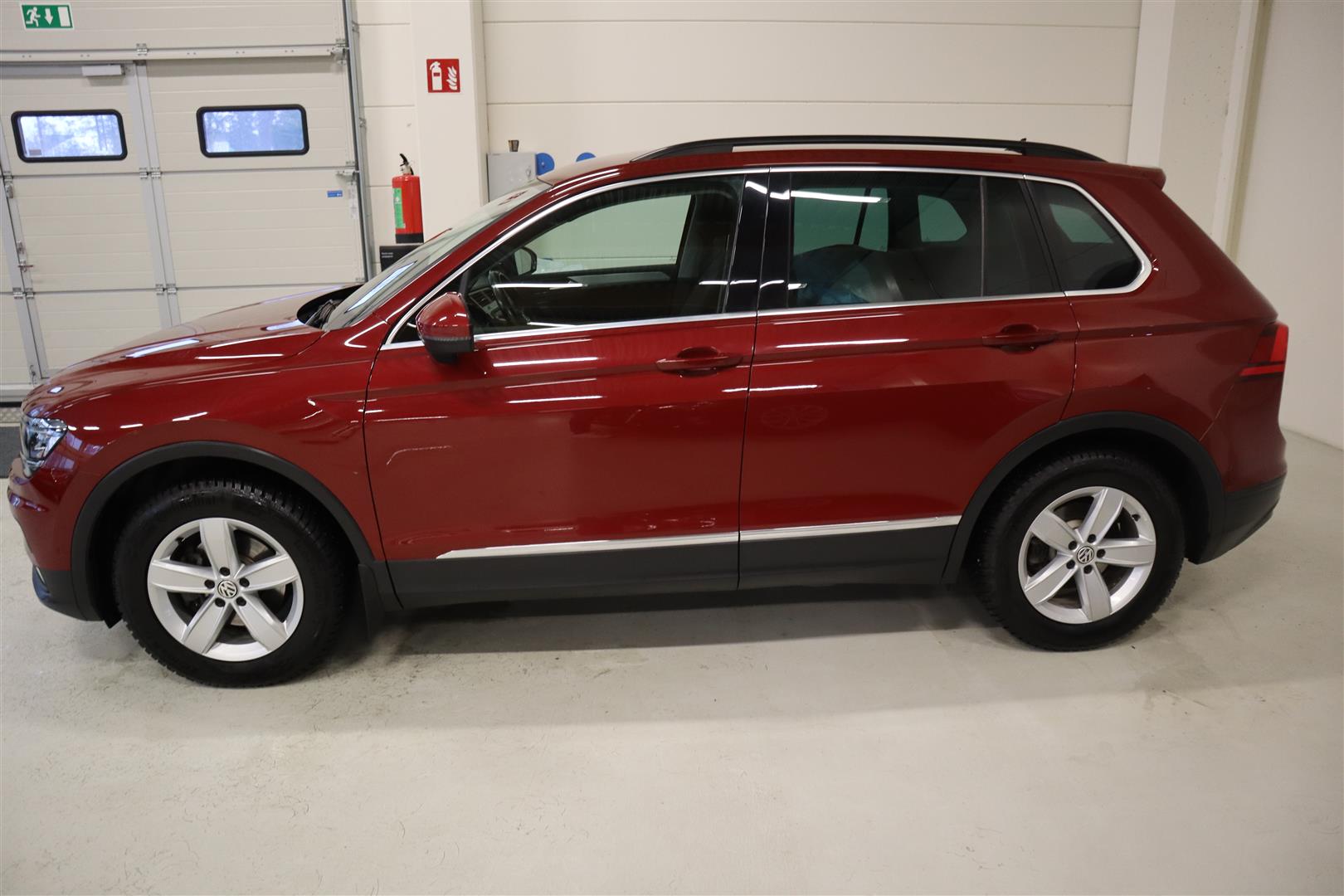 VOLKSWAGEN Tiguan 2016
