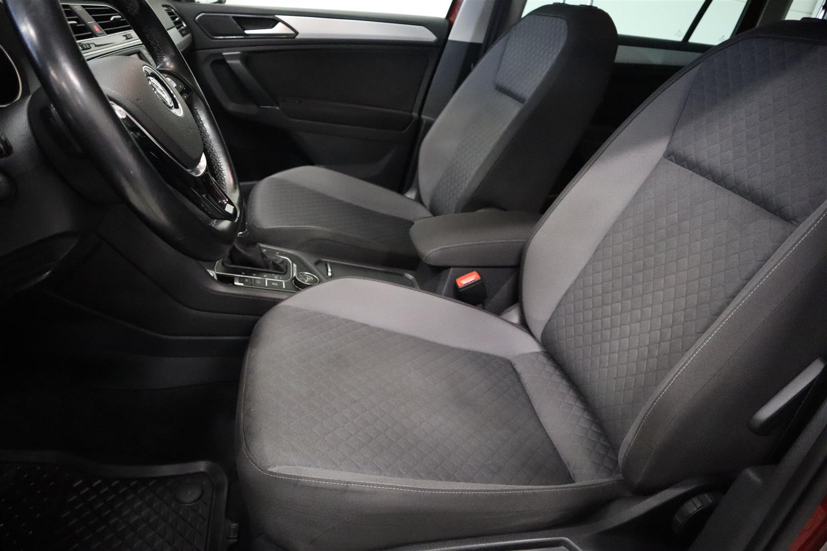 VOLKSWAGEN Tiguan 2016