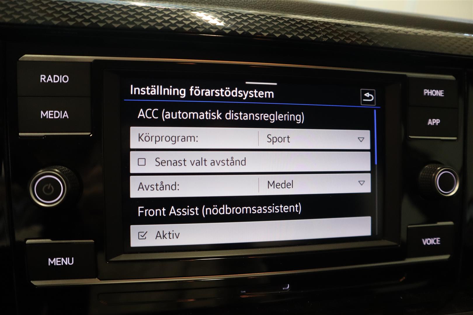 VOLKSWAGEN Polo 2023