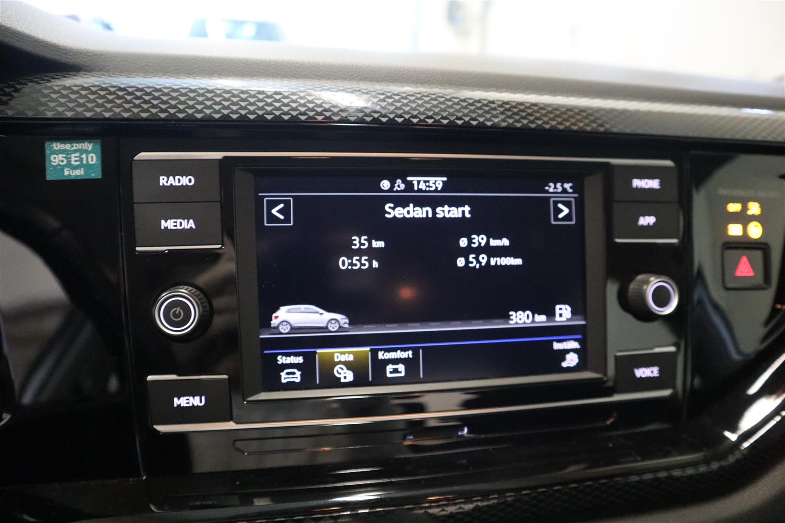 VOLKSWAGEN Polo 2023