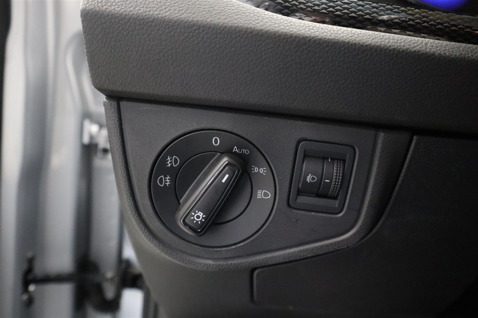 VOLKSWAGEN Polo 2023