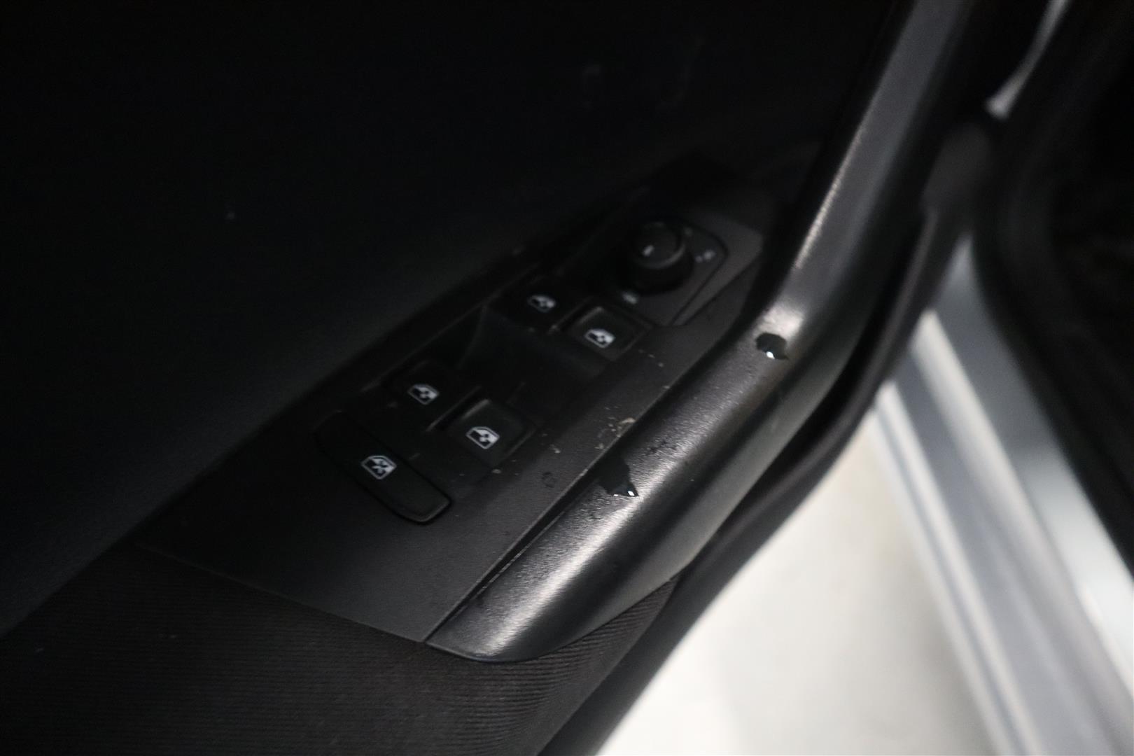 VOLKSWAGEN Polo 2023