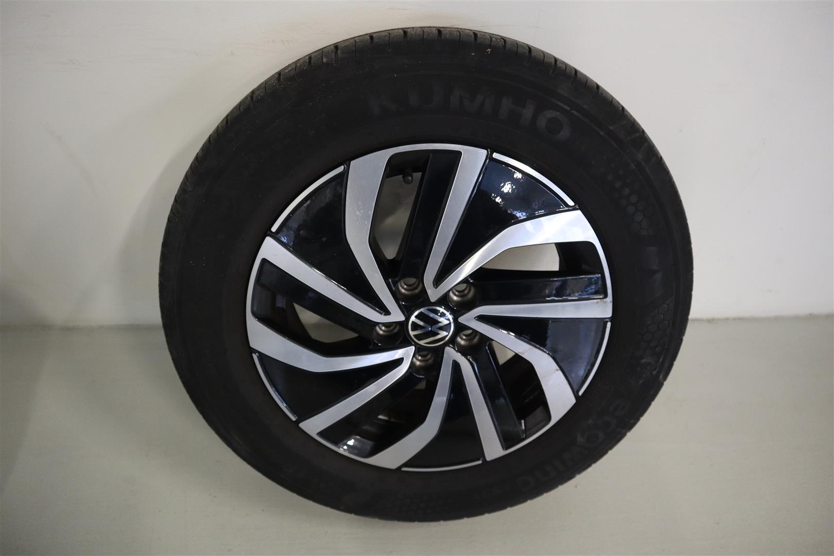 VOLKSWAGEN Polo 2023