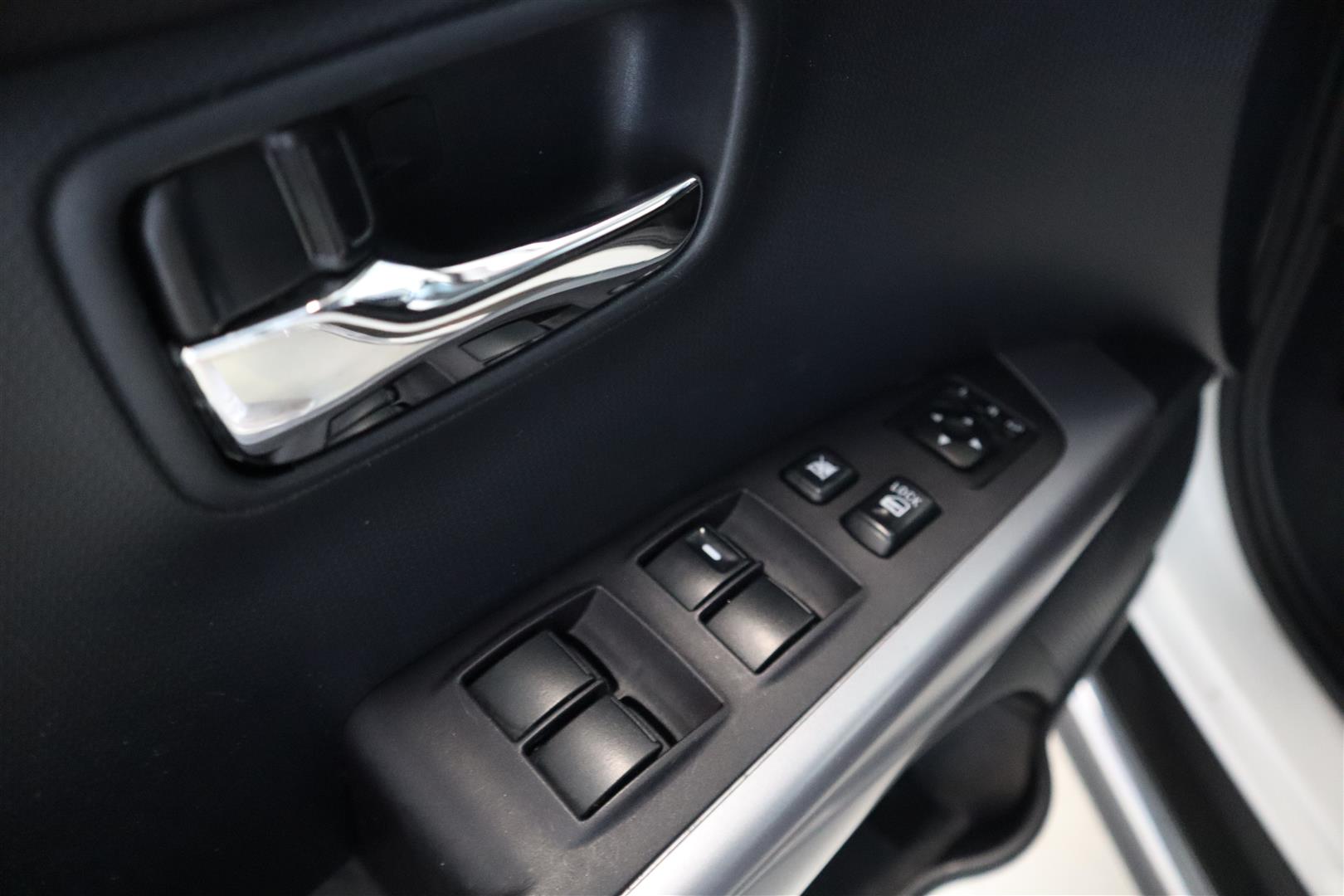 MITSUBISHI Outlander 2012