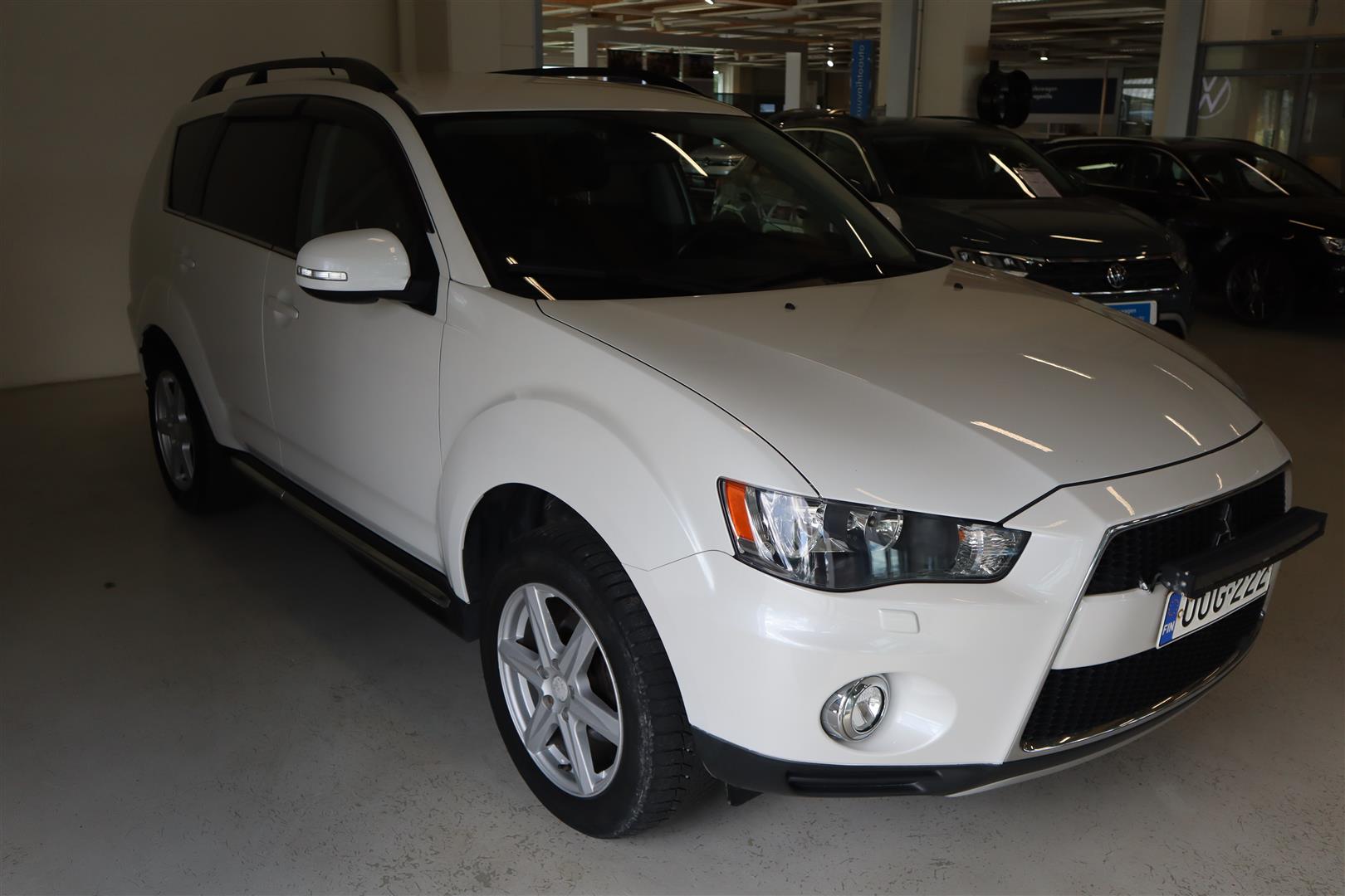 MITSUBISHI Outlander 2012