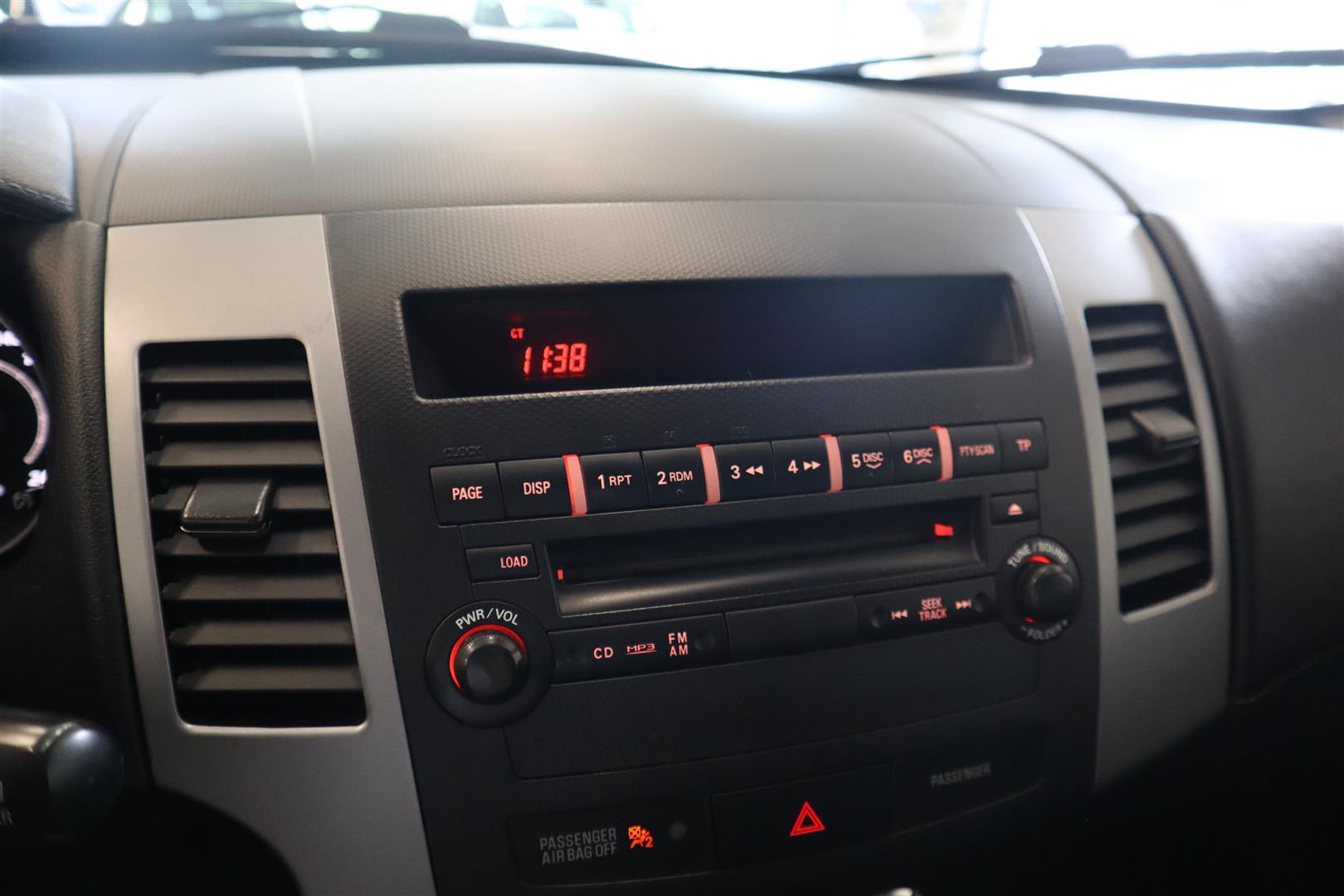 MITSUBISHI Outlander 2012
