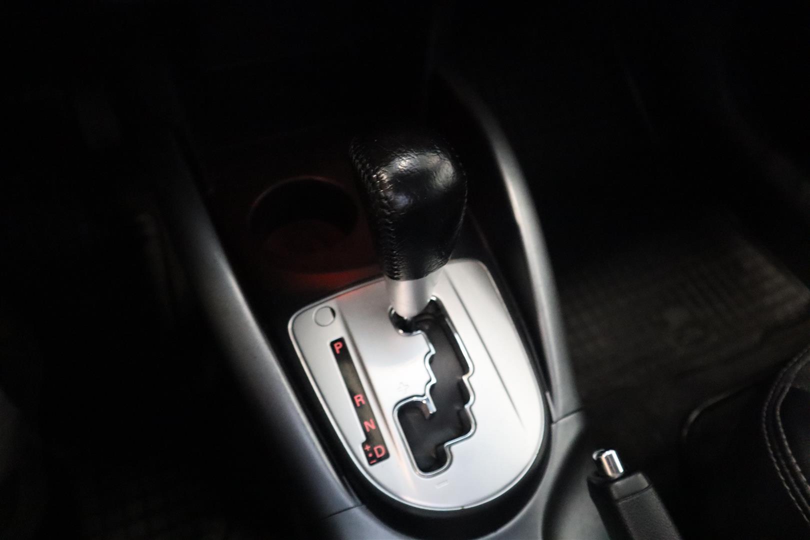 MITSUBISHI Outlander 2012