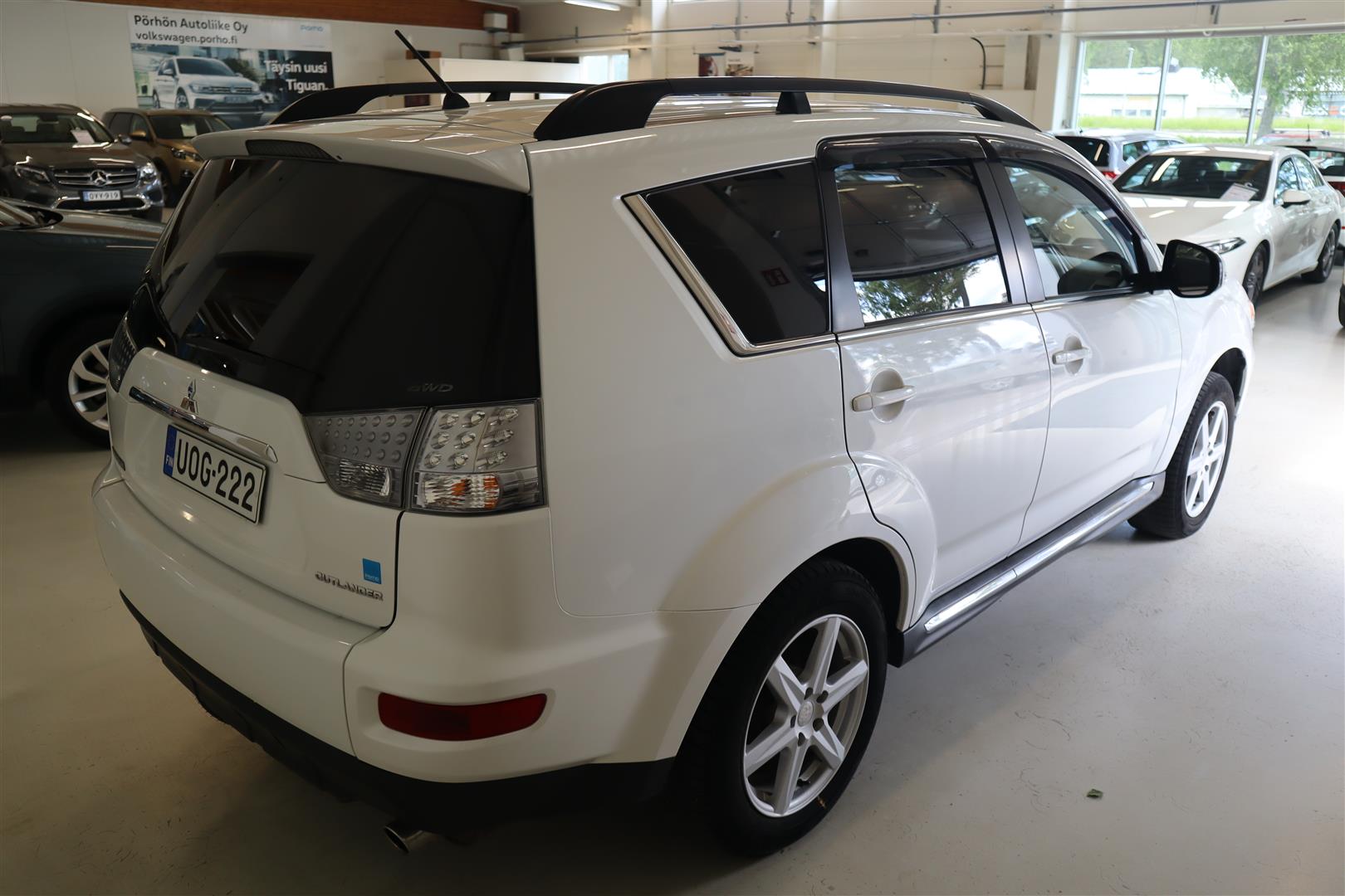 MITSUBISHI Outlander 2012