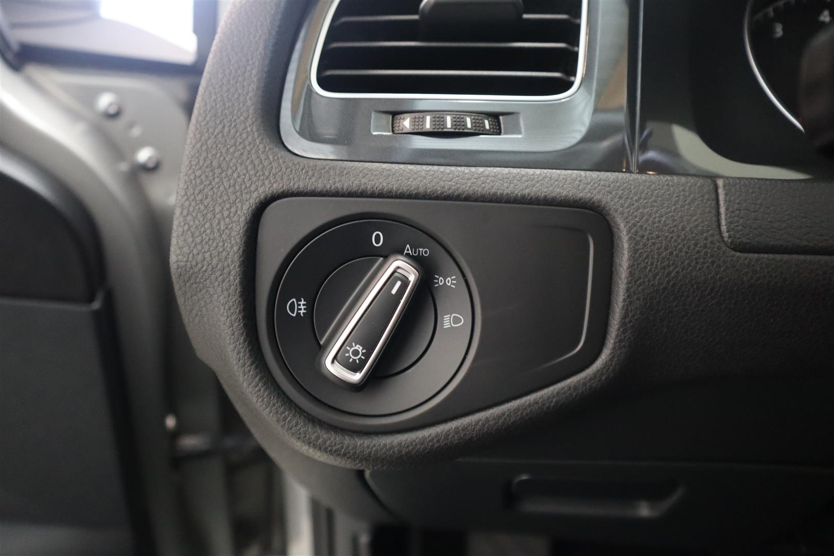 VOLKSWAGEN Golf 2017