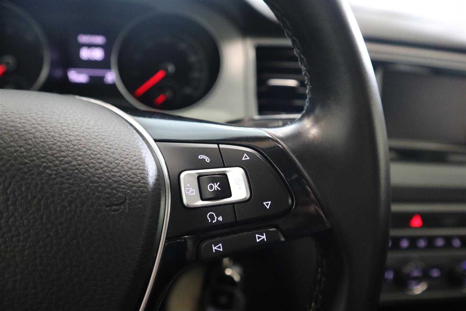 VOLKSWAGEN Golf Sportsvan 2015
