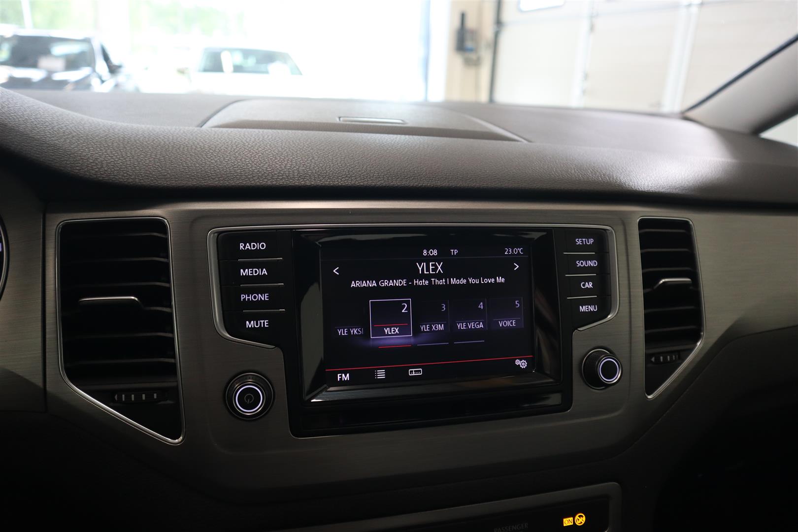 VOLKSWAGEN Golf Sportsvan 2015