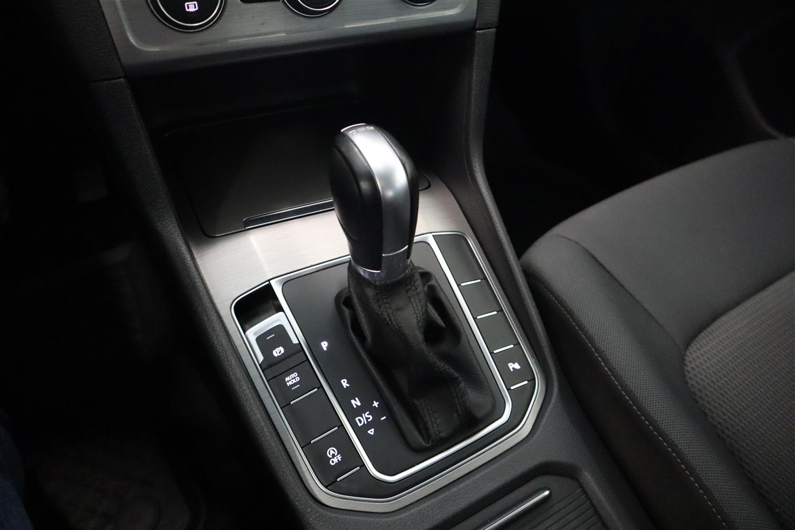 VOLKSWAGEN Golf Sportsvan 2015
