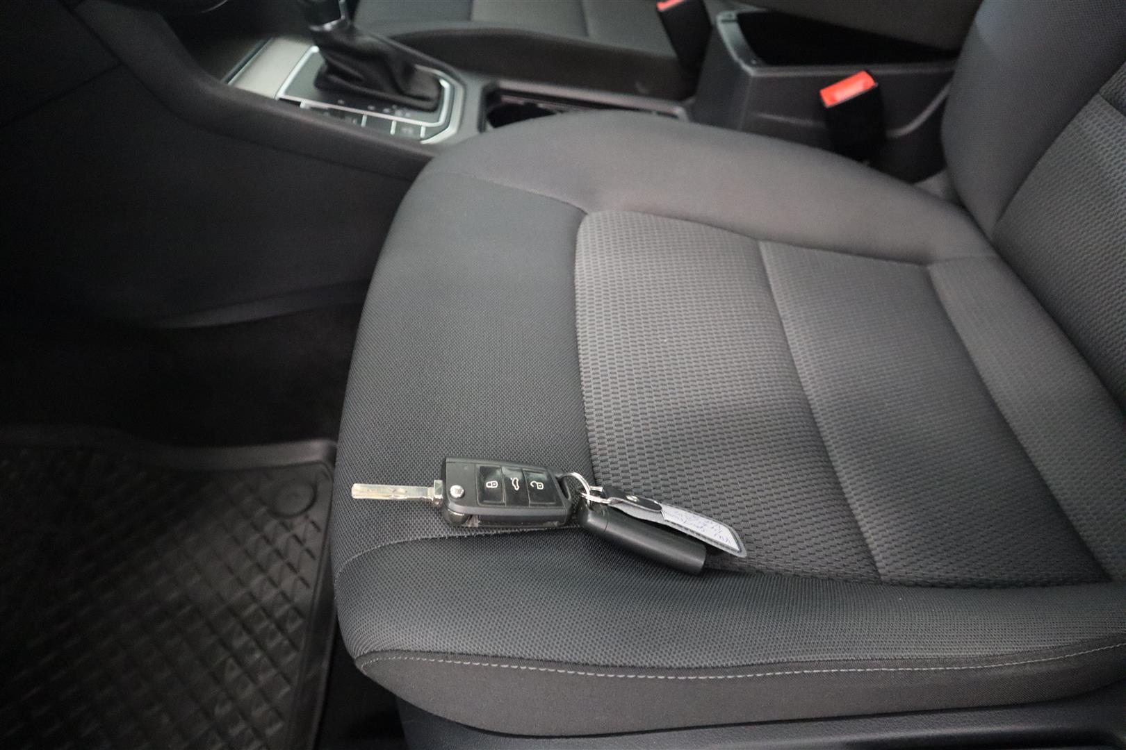 VOLKSWAGEN Golf Sportsvan 2015