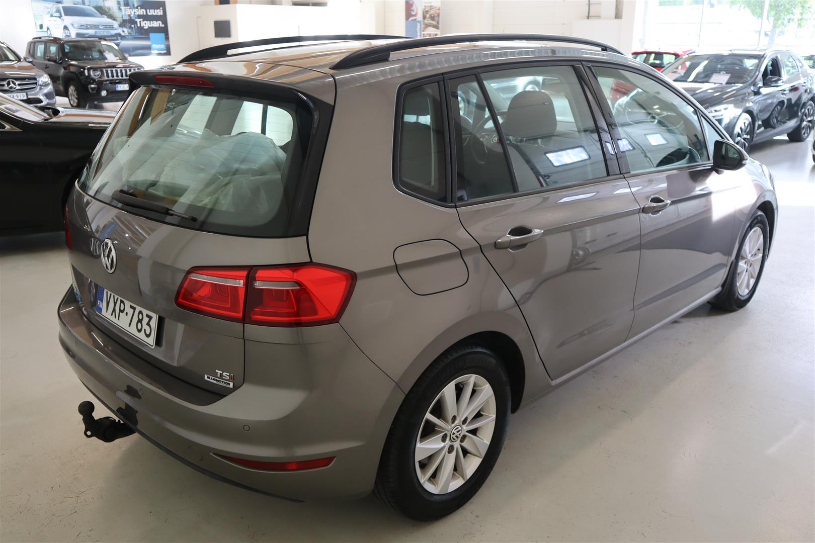 VOLKSWAGEN Golf Sportsvan 2015