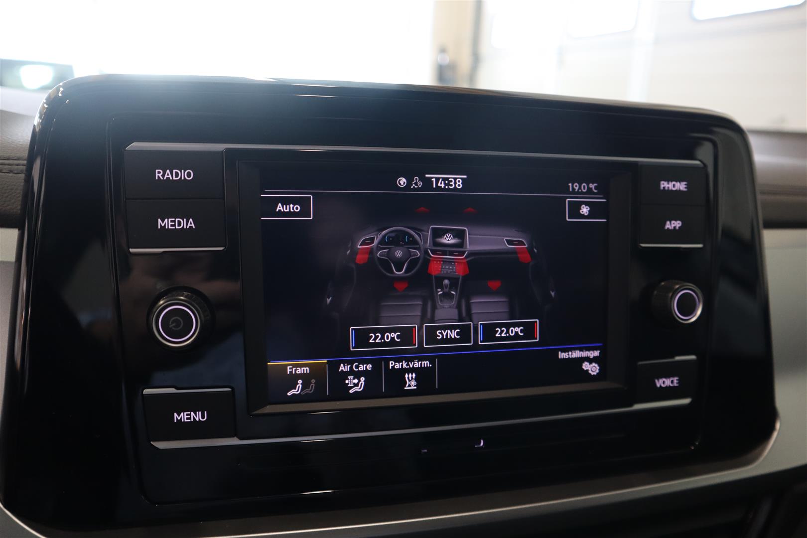 VOLKSWAGEN T-Roc 2024