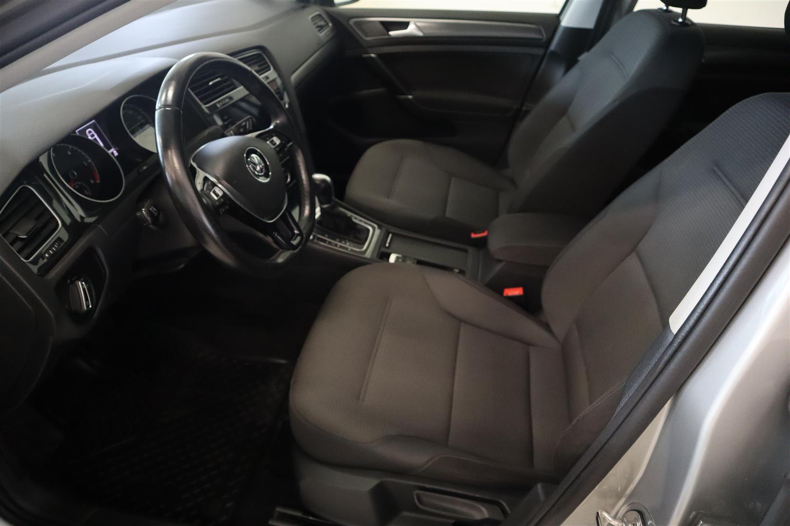 VOLKSWAGEN Golf 2019