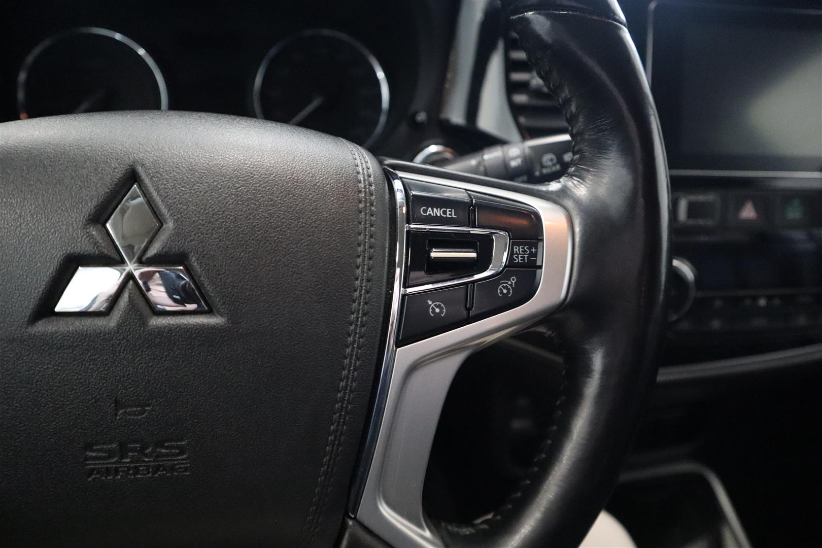 MITSUBISHI Outlander 2017